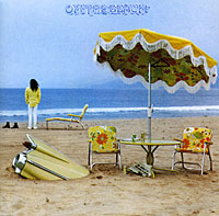Neil Young On The Beach Формат: Audio CD (Картонный конверт) Дистрибьюторы: Warner Bros Records Inc , Торговая Фирма "Никитин" Германия Лицензионные товары Характеристики аудионосителей 1974 г Альбом: Импортное издание инфо 5116g.